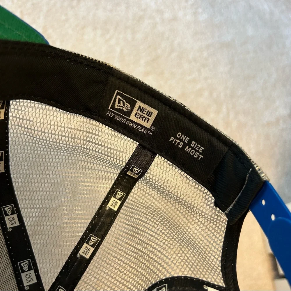 Mens Quiksilver New Era Mesh SnapBack Trucker Hat - Picture 6 of 14